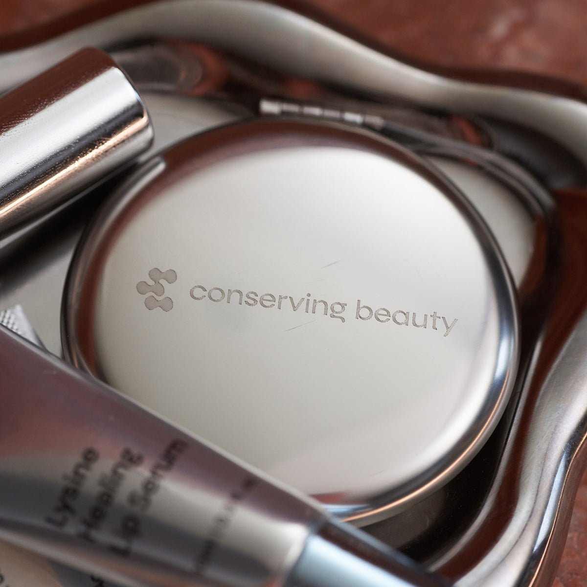 Conserving Beauty Mirror